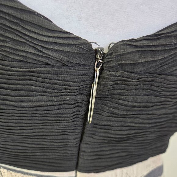 Badgley Mischka Collection Miramare Sleeveless Special Occasion Gown Size 6 - Picture 8 of 9